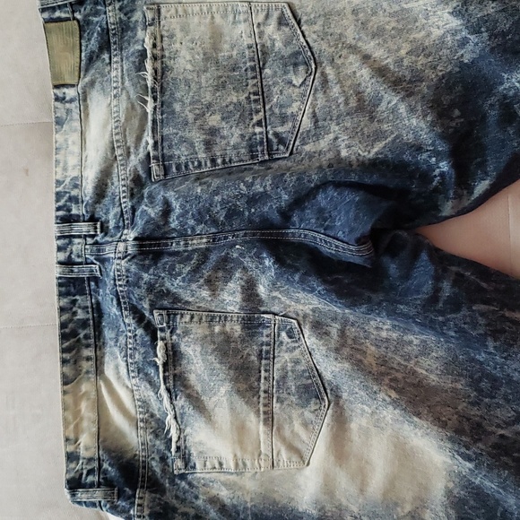 JORDAN CRAIG Men's Distressed Blue Jeans - Picture 5 of 11